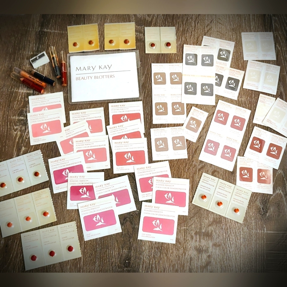 Vtg 90s Mary Kay samples / demonstrator/ travel sizes, 70 pcs.
